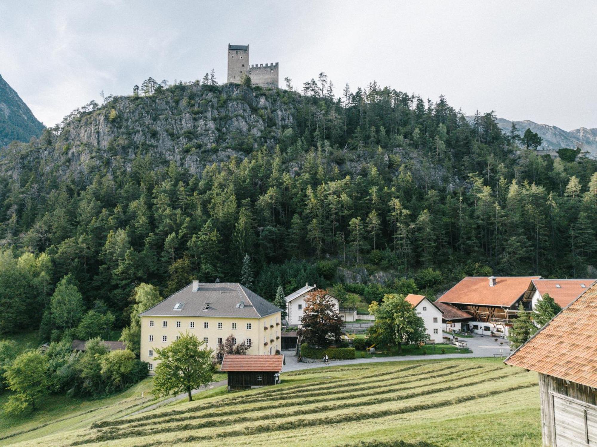 Klostergut Kronburg Zams Exteriör bild